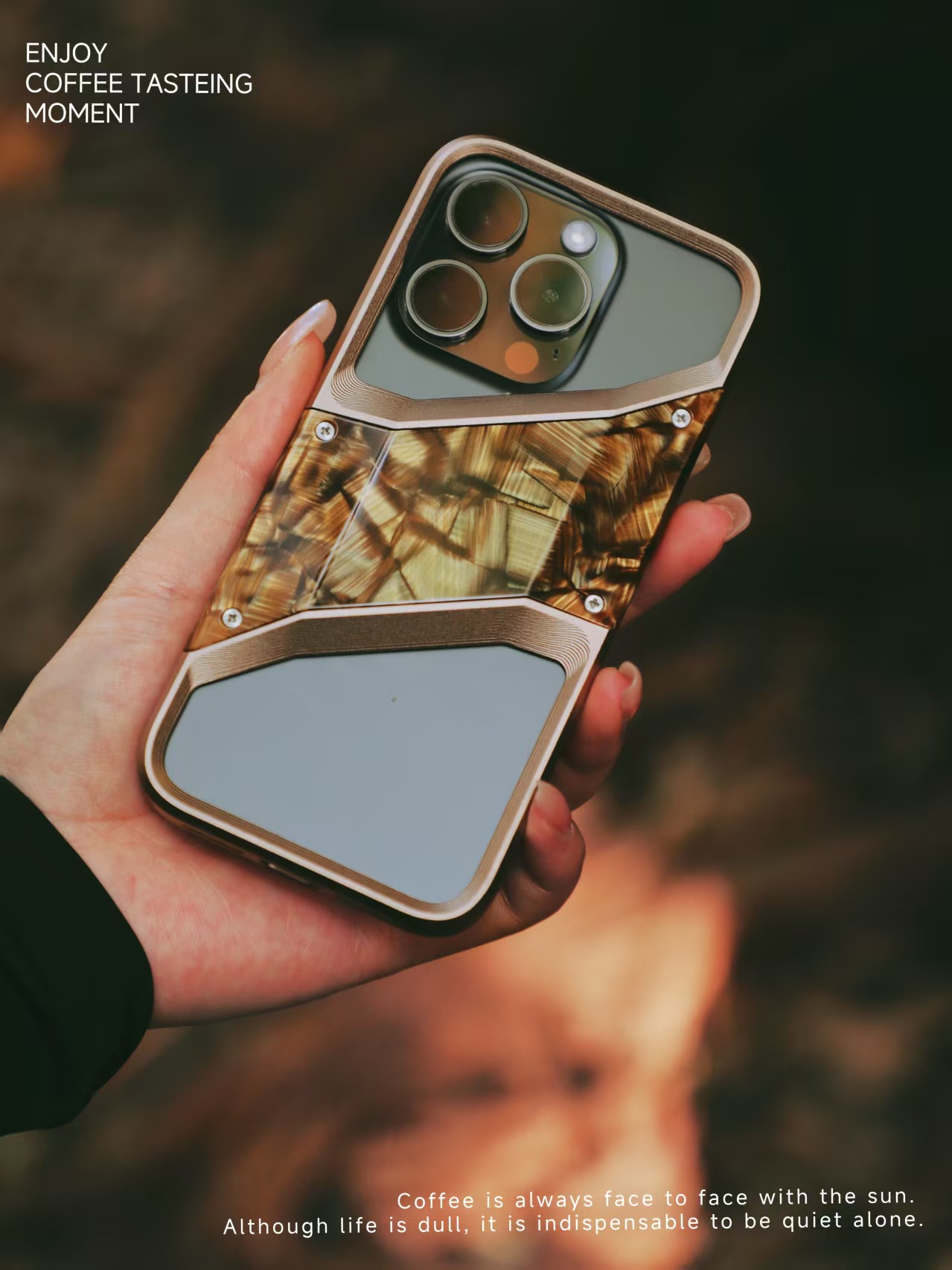 Ốp lưng iPhone 16 Pro Max hợp kim nhôm chống rơi, viền dày bảo vệ toàn diện — Hợp kim nhôm M12 + miếng cao su thân thiện với môi trường [vàng]