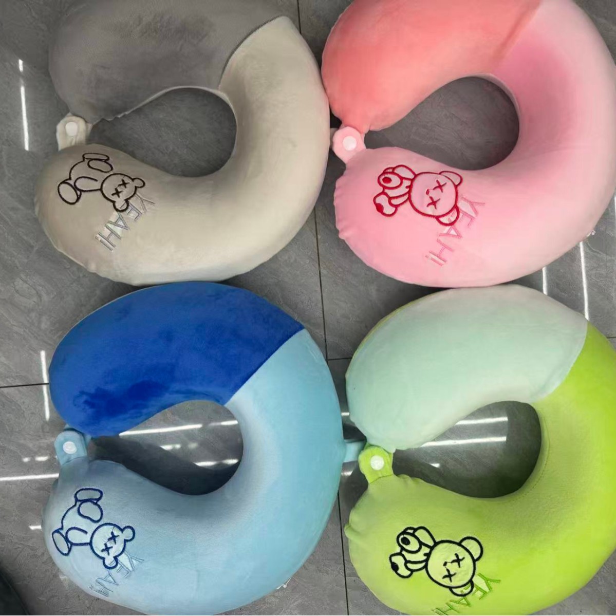 Almohada en forma de U al por mayor transfronteriza de algodón de memoria doble pico desmontable una variedad de almohada de siesta en avión almohada portátil de protección del cuello almohada