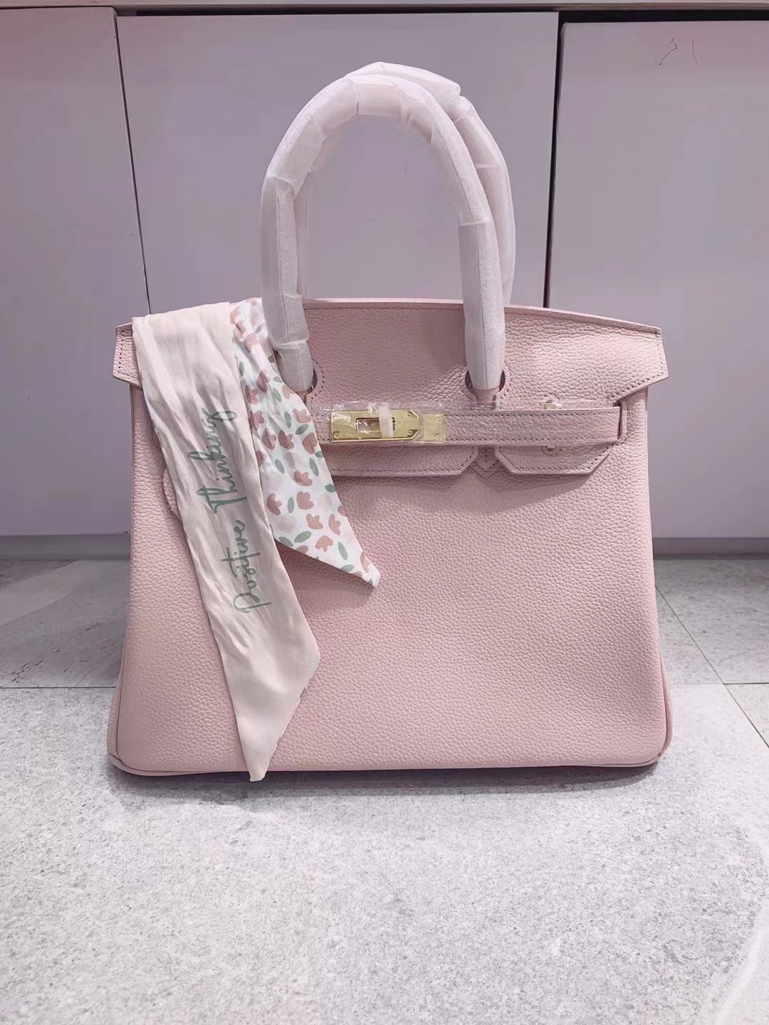 铂金樱花粉