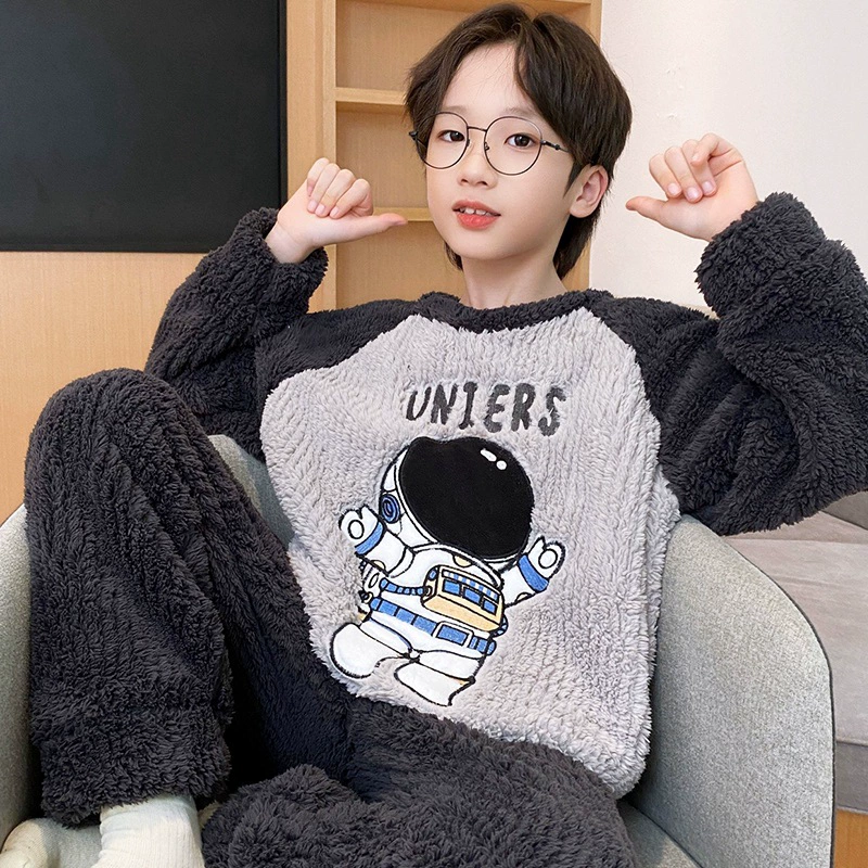 Пижама мальчик осенний зимний коралловый бархат толстый фланелевый мальчик новый астронавт домашний костюм детский набор