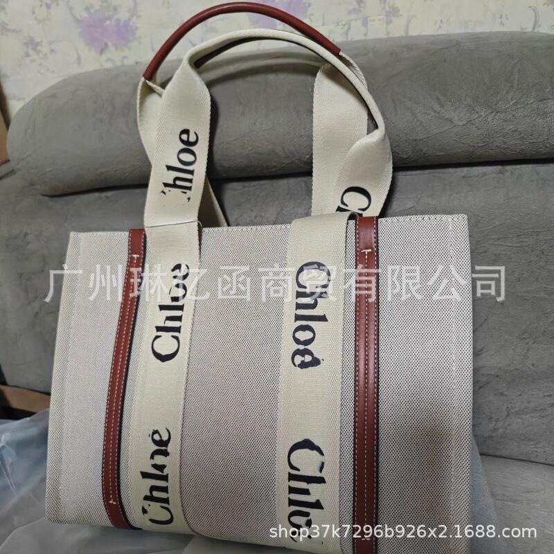 2025 New Chloe Large Capacity Portable Commuting Canvas Tote Bag Shoulder Crossbody Women's Bag Lightweight Versatile Bag