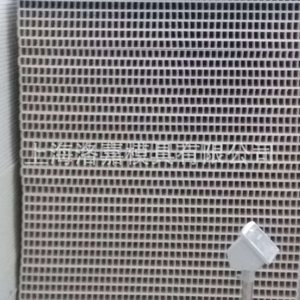 厂家直销1200mm*40PVC发泡格子板模具门板模具隔断板模具轻量化