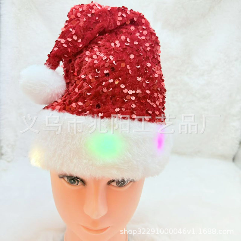 Sombrero de lentejuelas rojas con luz