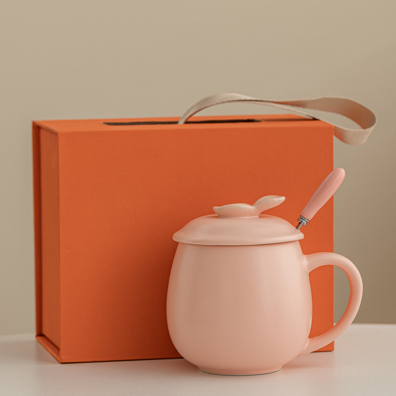 Taza de oficina de cerámica macarón blanco puro mate mate taza de agua taza de esmalte de color con cubierta cuchara logotipo grabado