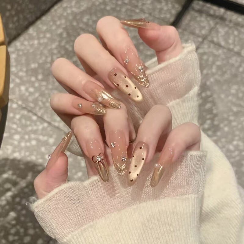 Autumn and Winter Wearable Nails, Handmade Golden Gilt Polka Dots, High-End Nails, Accessible Luxury Style Manicure, Fake Nails, Long Style Autumn and Winter Wearable Nails, Handmade Golden Gilt Polka Dots, High-End Nails, Accessible Luxury Style Manicure, Fake Nails, Long Style
