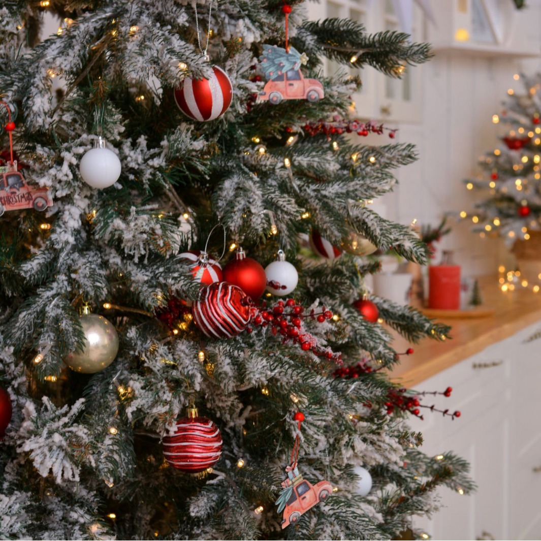 Bolas de Navidad a rayas transfronterizas 6PCS Navidad bola de plástico decoración colgante decoración de árbol de Navidad 8cm bolas de Navidad pintadas