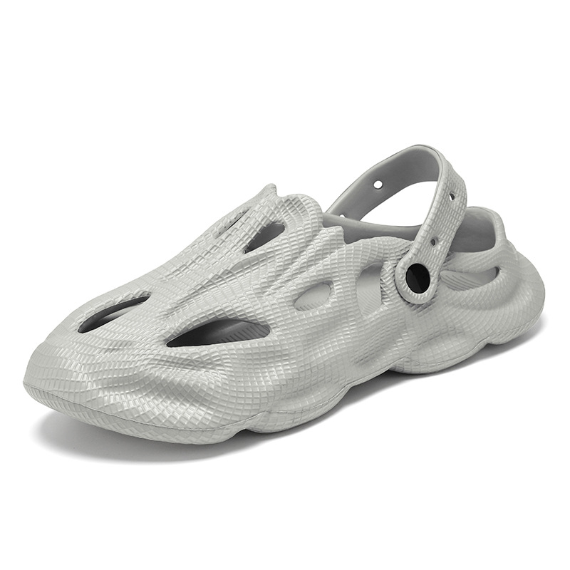 Pantuflas zapatos con agujeros en el exterior de verano Sandalias de playa al aire libre para hombres Sandalias al aire libre para hombres nuevos