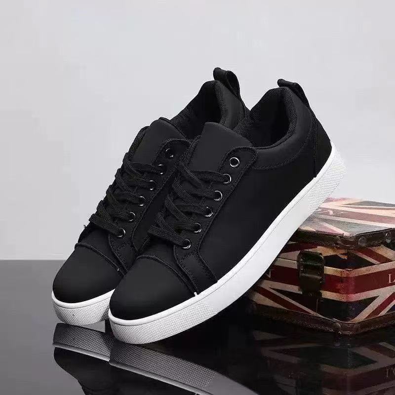 Breathable sneakers all-season