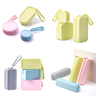 Silicone Cosmetic Bag Waterproof Bag Travel Skincare Portable Hand Bag with Logo Print Contrast Color Beach Waterproof Silicone Bag