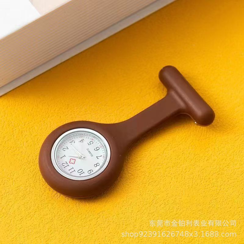 Venta directa de fábrica comercio exterior dibujos animados unisex cuarzo retráctil silicona reloj de enfermera examen de estudiante reloj de bolsillo simple