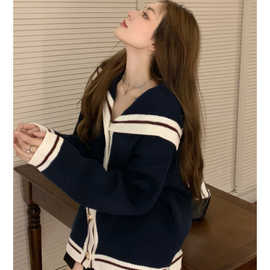 毛衣女法式学院风撞色海军领设计感外套秋季新款宽松开衫短款上衣