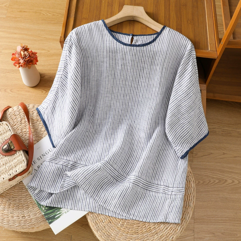 Реальная фотосессия 2025 новый летний досуг литературный комфорт дикий свободный топ футболка рубашка женская