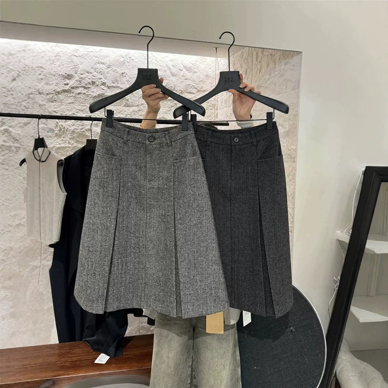 Autumn and winter Korean-style woolen skirt for women, Miu-style slimming A-line skirt, vintage gray pleated midi skirt