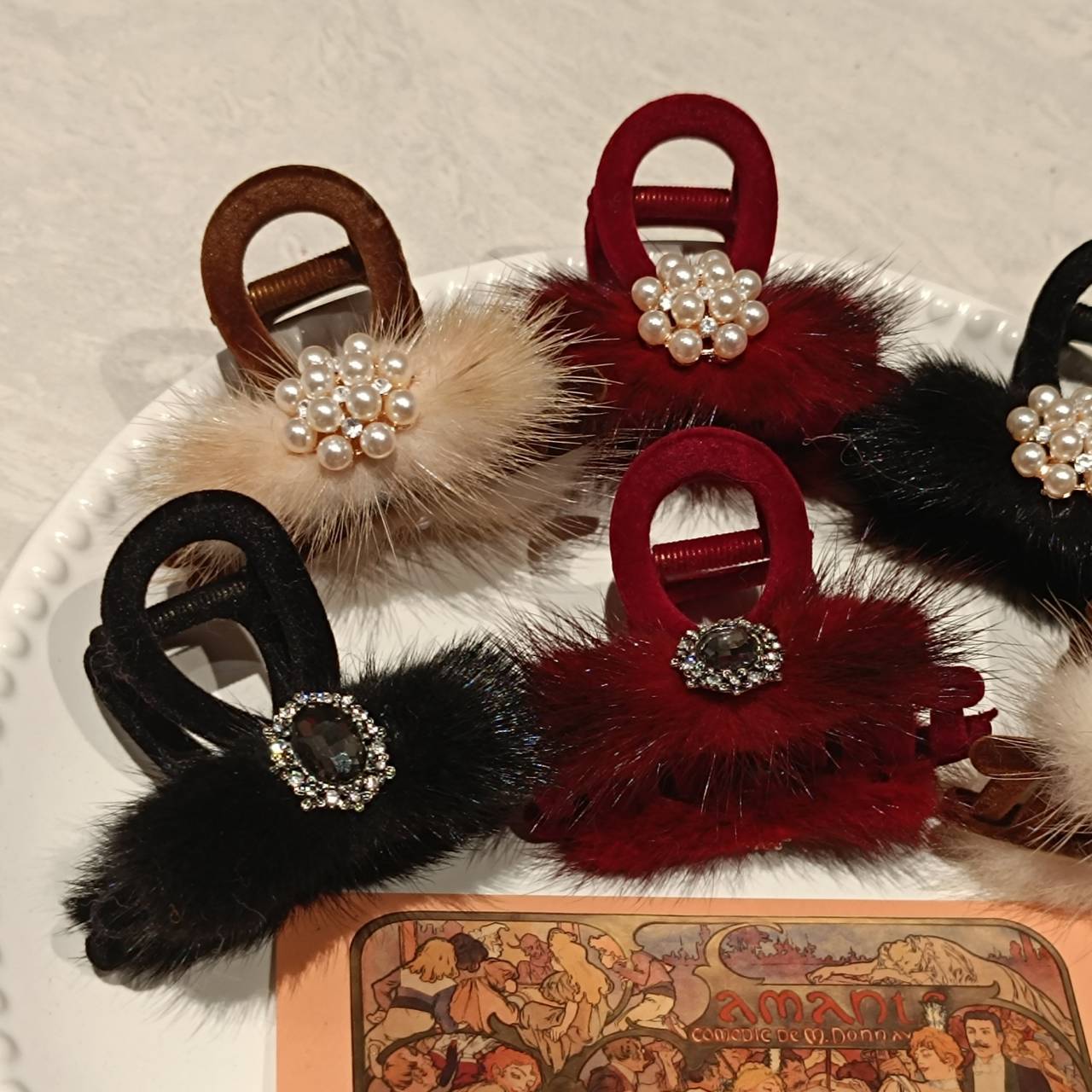 Autumn and Winter Gemstone Pearl Flocking Hairpin high quality Disc Hair Grab Clip Shark Clip Advanced Sense small size Mink Hair Accessories