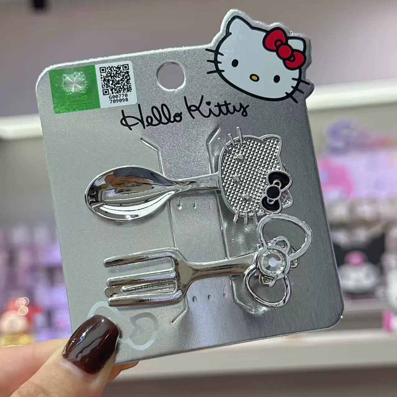 Клипса Sanrio 2380 Hello Kitty, декоративная из металла со серебристым покрытием и стразом