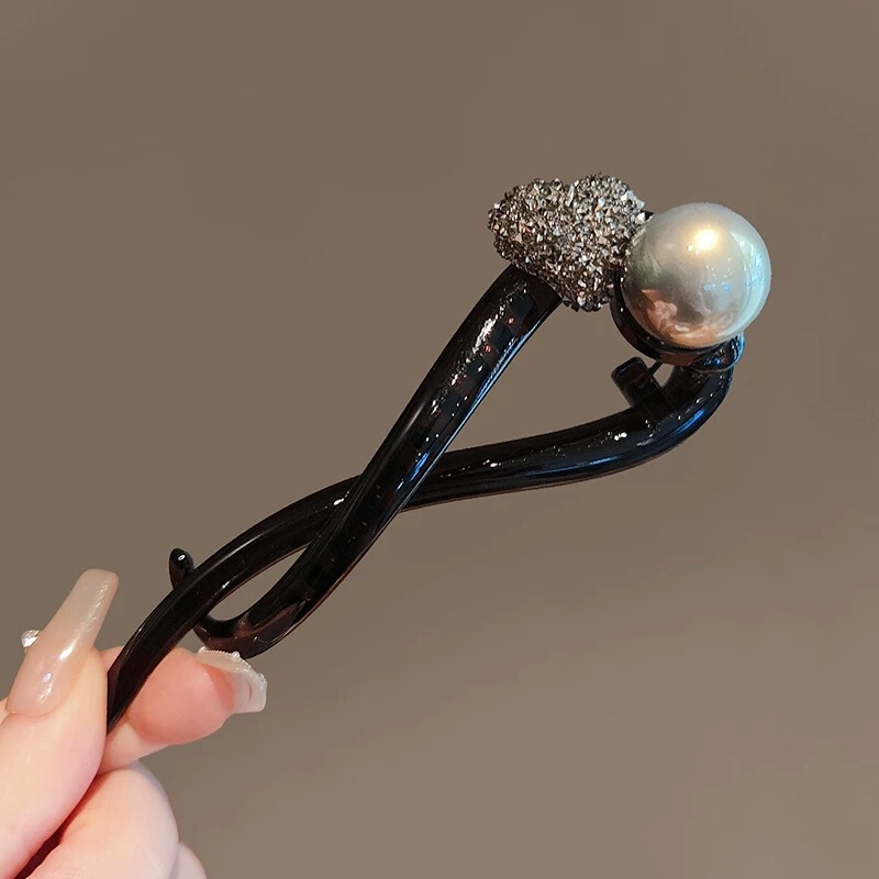 シンプルなレトロなラインストーンラブヘアピン女性のための 2025 新しいハイエンド後頭部ヘアツイストクリップヘアアクセサリー|undefined