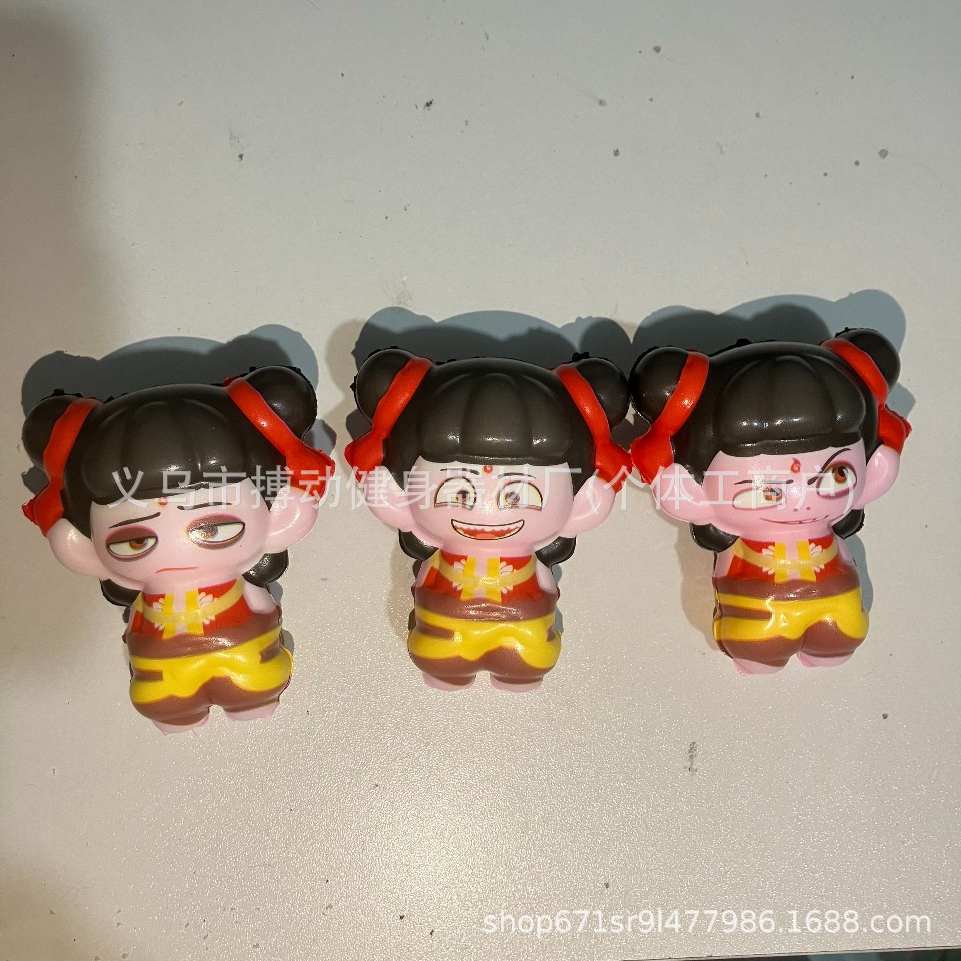 El suministro de primera mano explotó Nazha amasador fabricante de venta directa Nazha Pu rebote lento ao Bing serie de animación muñecas