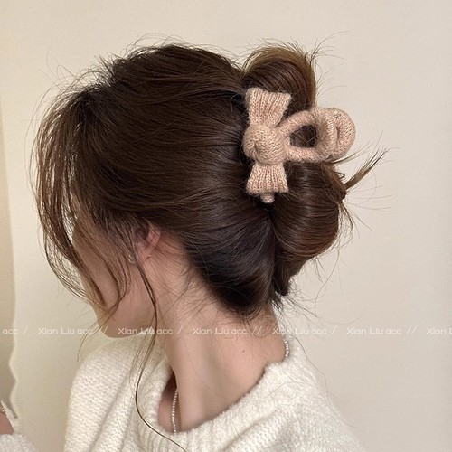 Wool bow tie clip for women, new large autumn and winter shark clip, high-end hair clip for the back of the head, headgear