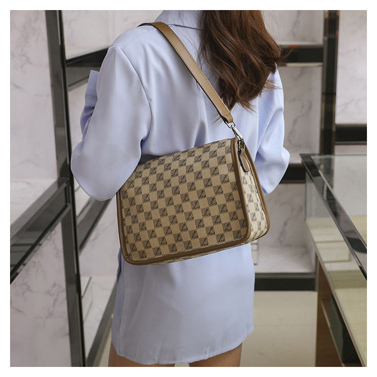 Netizen Women's 2024 New Popular Fashion Print Crossbody Small Square Versatile Broadband Shoulder Pea Bag_voghion.com