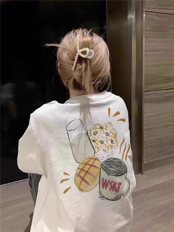 女性のための半袖 T シャツ 2025 夏の新しい白 T デザインニッチルーズオーバーサイズ半袖コットントップ|undefined