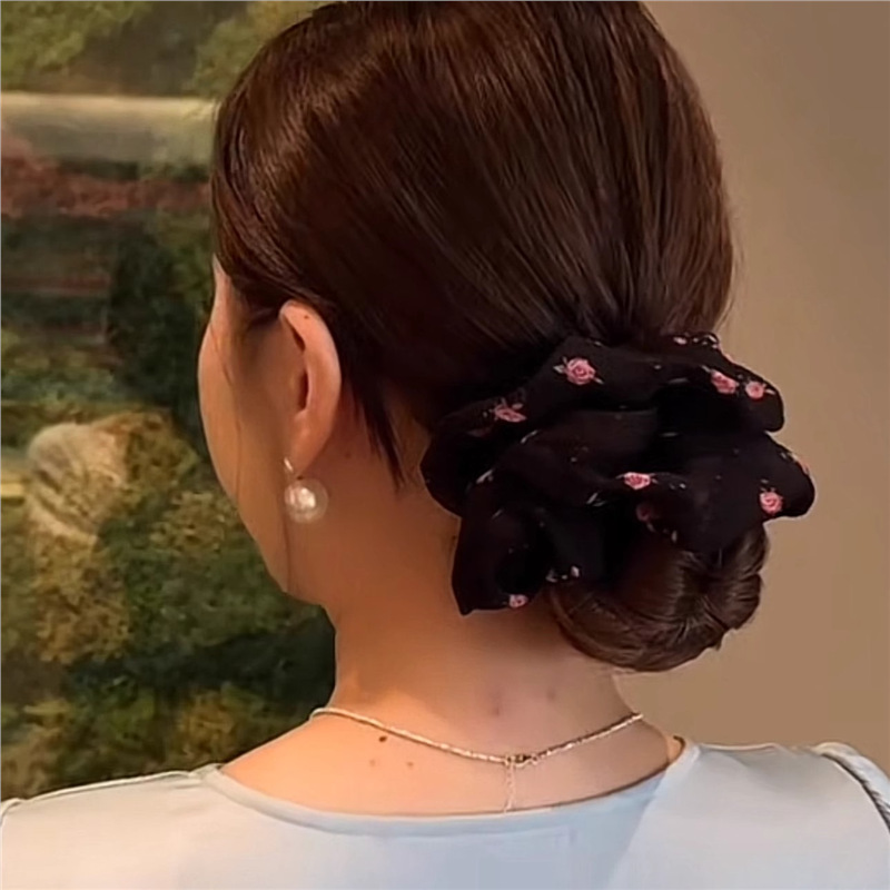 Primavera y verano coreanos retrogrados adornos de cabello flores dulces de chiffon temperamento anillo de intestino grande simple anillo de cabello universal cabello para mujeres