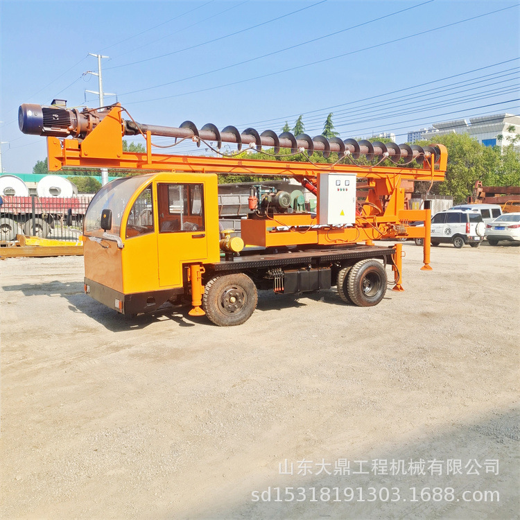 六轮建房地基打桩机 自建小楼基础钻孔机 车载6米长螺旋钻机