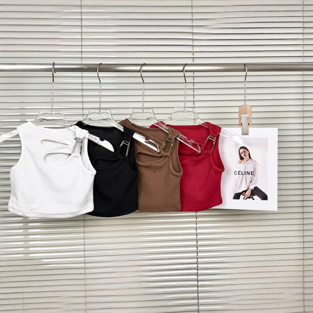 Girls' Fashion Vest 2026 Summer New Style Hollow-Out Metal Buckle Design Sweet Slim-Fit Children's Camisole