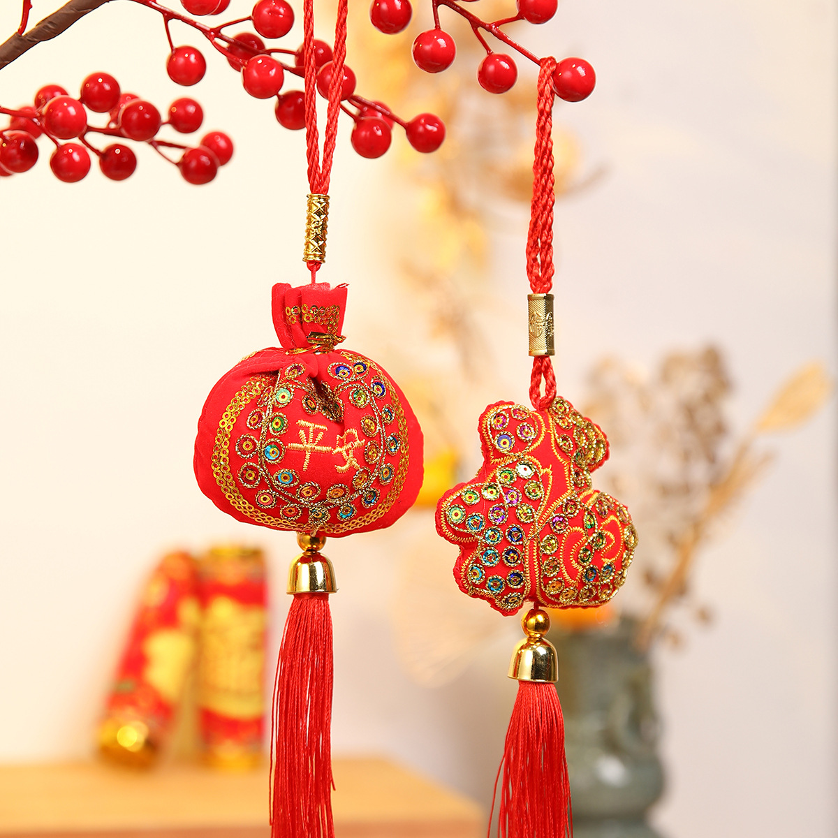 2025 Año de la serpiente colgante de Año Nuevo Ping An Fu Bag Festival de Primavera bordado bolsas de pescado rosas China Jue Fu colgante al por mayor