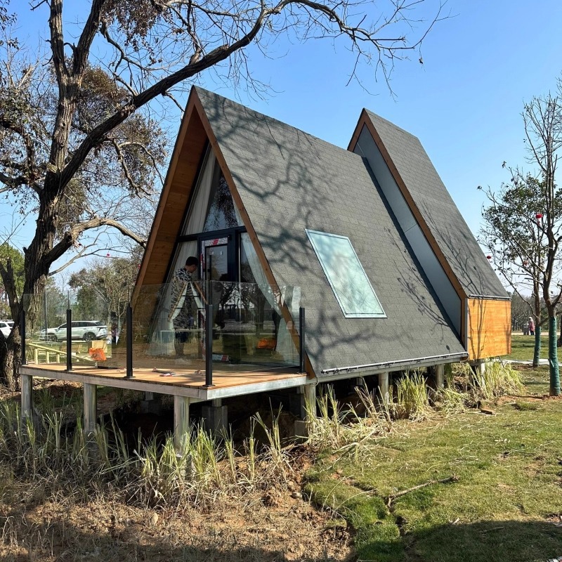 Casa de madera triangular portátil en línea casa de alojamiento al aire libre patio pabellón resort granja casa de árboles sala de té