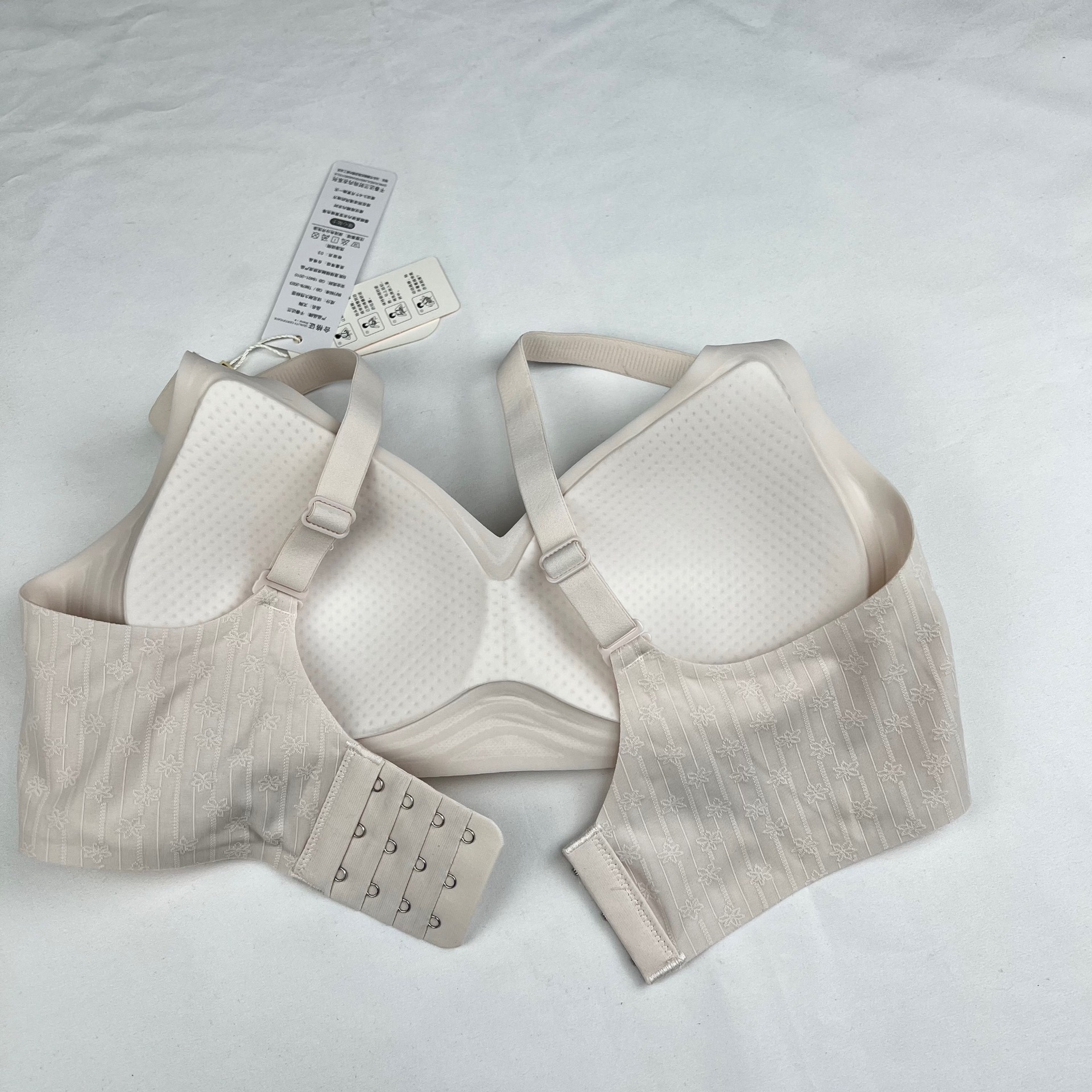 Qianchun Dalan 3372 여성용 풀컵 브라, 작은 가슴을 위한 푸쉬업, 노와이어, 얇은 디자인, 보조 가슴살 보정 브라