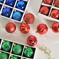 クロスボーダーの熱いクリスマスツリーのカラーボールのペンダントの装飾の異形の電気めっきのプラスチックボールの吊り球のシーンの雰囲気感の配置
