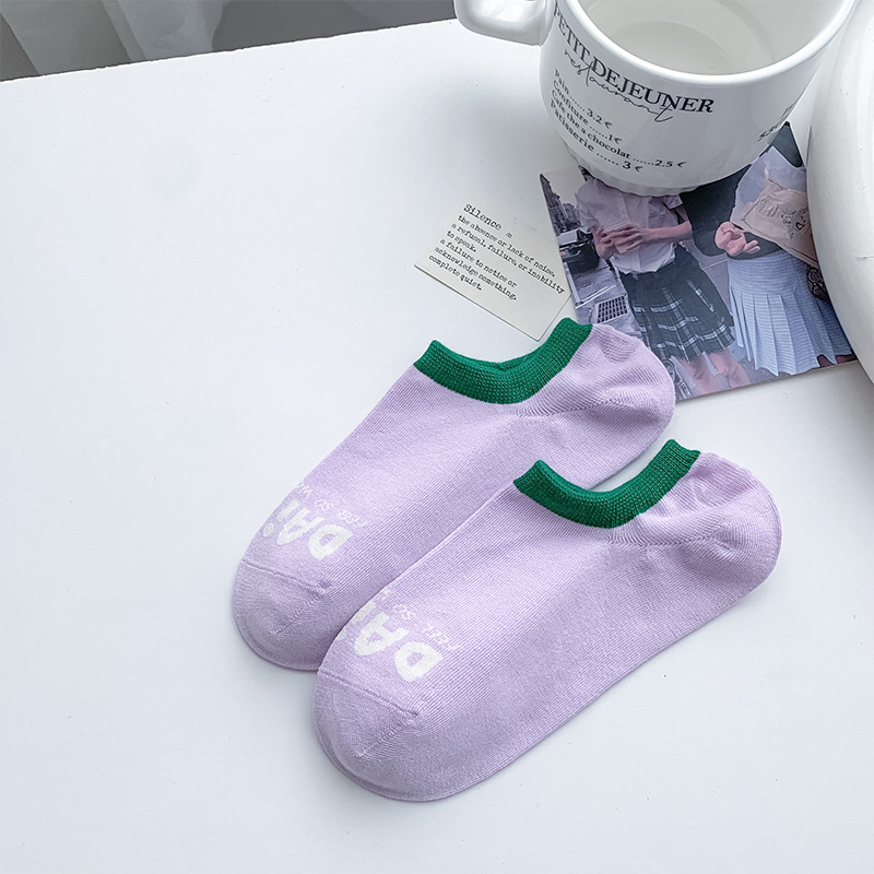 Calcetines de barco de algodón no caen tacones, calcetines cortos de color superficial, absorción de sudor, calcetines transpirables, calcetines de mujer anti-balling, Zhuhai al por mayor.