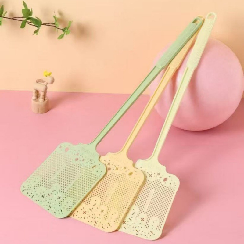 Mosquito-Killing and Fly-Killing Plastic Long-Handled Fly Swatter Is Durable and Resistant to Falling, and It Won’T Break Easily. It Can Be Hung and Stored Without Taking up Space