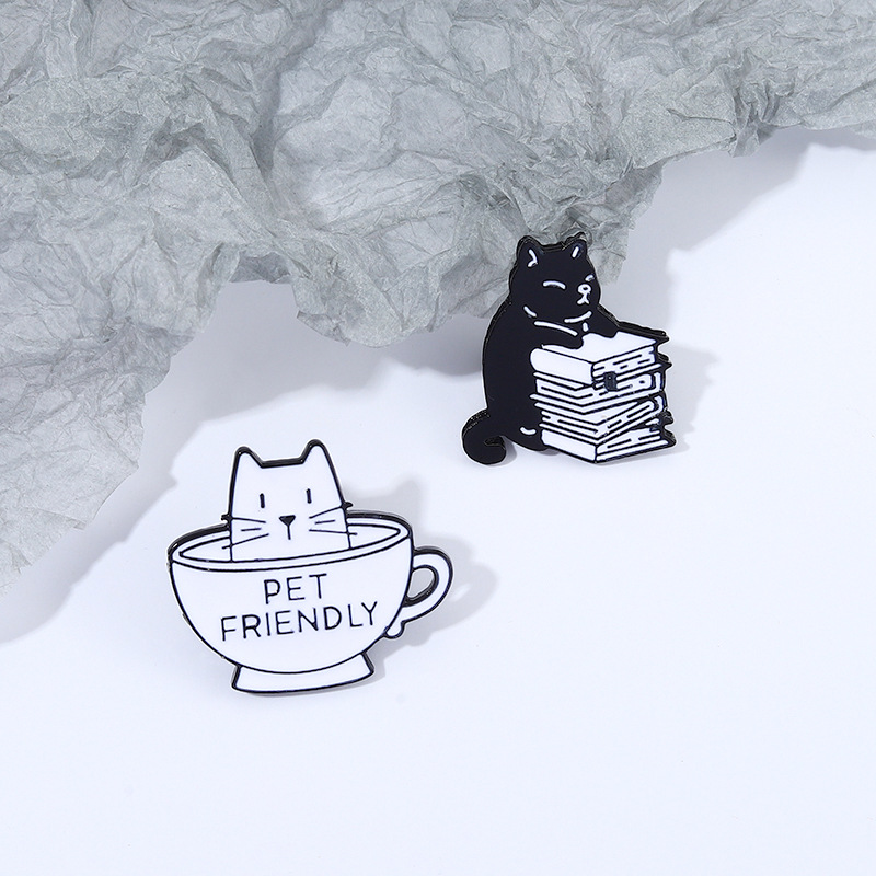 7g Weight Brooches Classification Casual, Daily Occasion Alloy Material Cat Pattern All Seasons Season Unisex Gender Stoving Varnish Design Cute Style Cute Pin Cat Alloy Stoving Varnish Unisex Brooches 8
