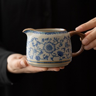 Blue and white open film Ru kiln public cup fair cup ceramic light luxury separate tea ware home kung fu tea set tea sea uniform tea cup