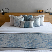 蓝色云纹新中式床旗床尾巾家用酒店样板房软装布艺靠包腰枕系列