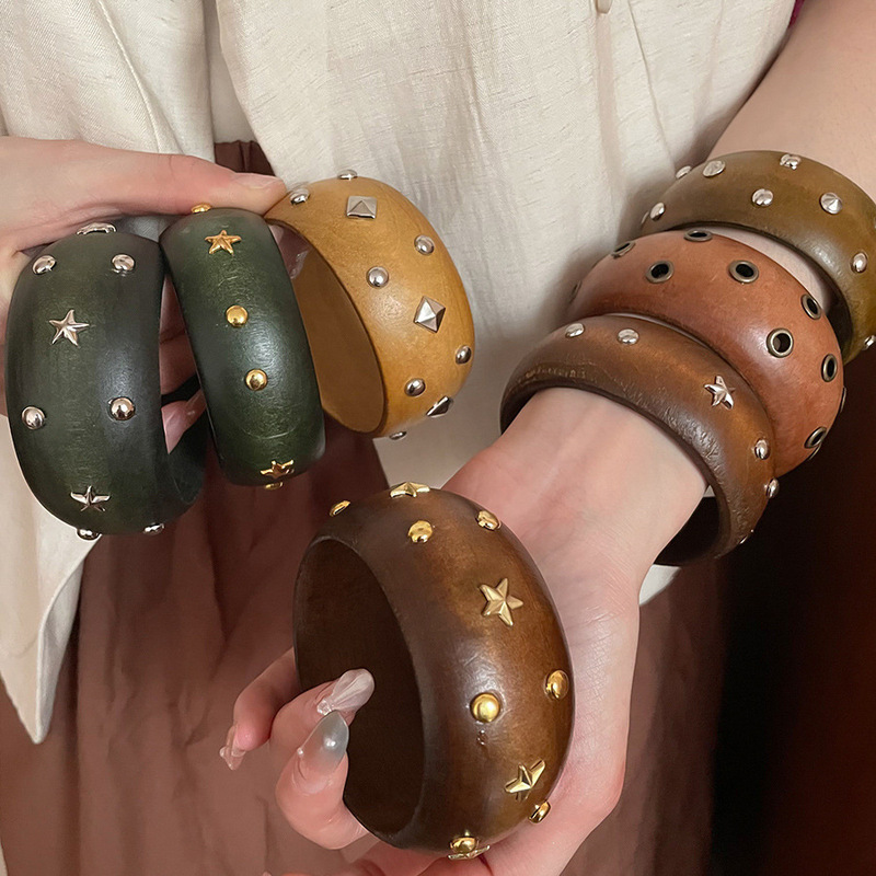 New Chinese-Style Square Sandwiched Wooden Bracelet, Ethnic Retro Simple Personalized Bracelet, Niche High-End Jewelry for Women New Chinese-Style Square Sandwiched Wooden Bracelet, Ethnic Retro Simple Personalized Bracelet, Niche High-End Jewelry for Women