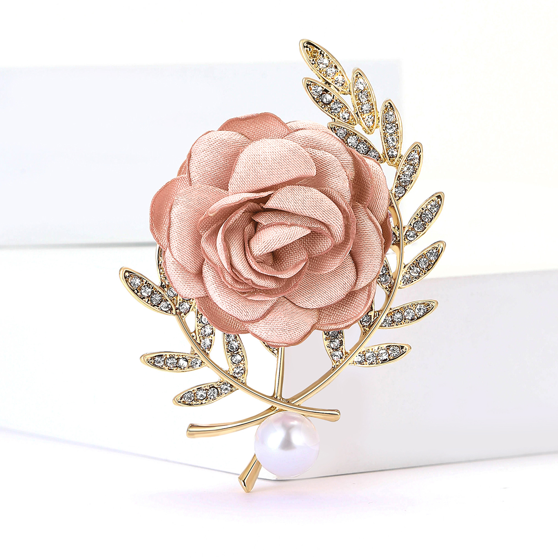 Elegante stoffen bloem broche voor dames jasjes en cardigans_voghion.com