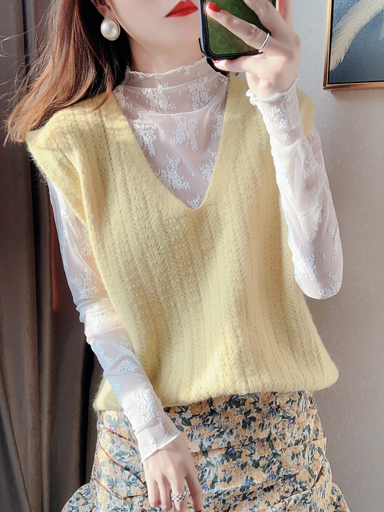 White turtleneck lace inner top for women autumn and winter New Western style small shirt wooden ear mesh bottoming shirt