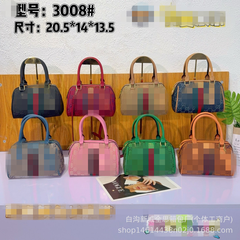 2026 New Vintage Pattern Boston Bag for Women, Versatile Red and Green Striped Fashionable Small Handbag for Cross-Border Trade