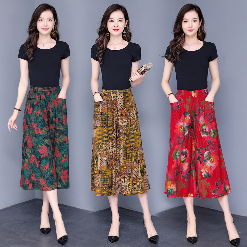 Summer new cotton silk wide-leg pants women's artificial cotton cropped culottes floral home pants mother's big leg pants high waist thin