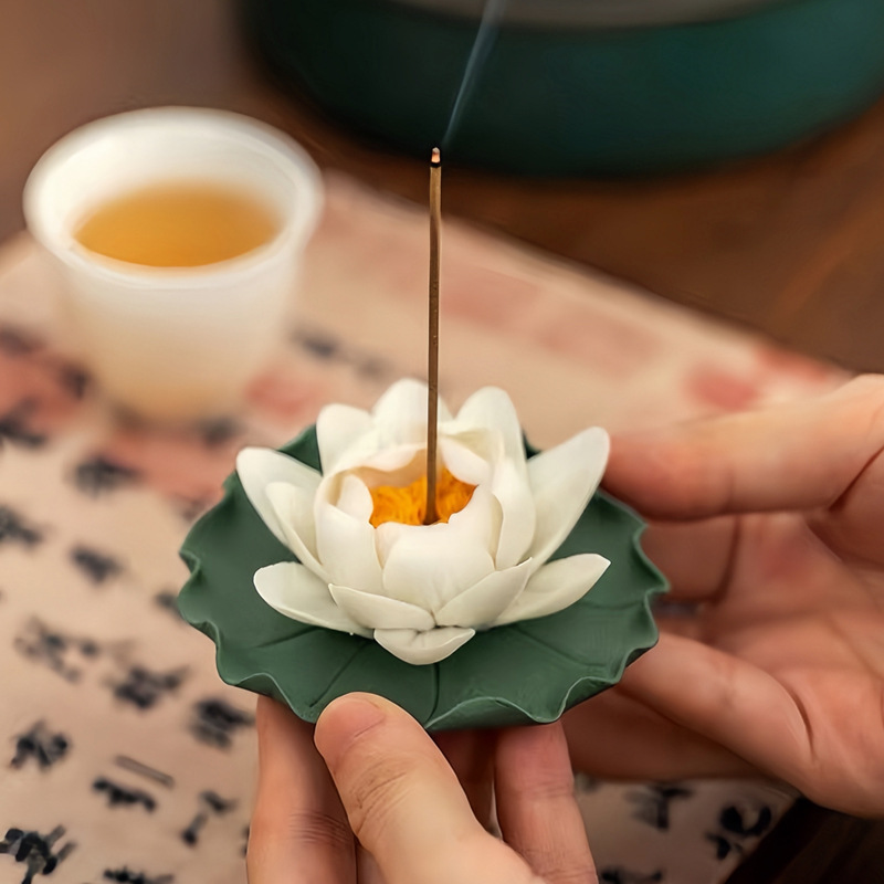 Creative Ceramic Lotus Line Fragrance Insert Ornaments Tea Pet Handmade Artificial Flower Household Small Incense Burners Aroma Furnace