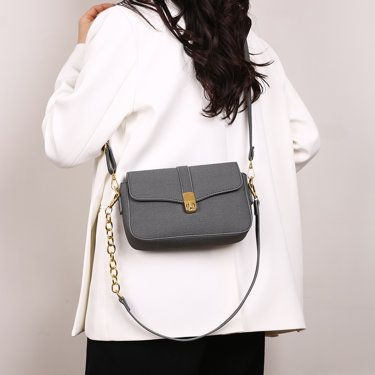 跨境包包女2026新款春夏小众设计女包高级感小方包通勤单肩斜挎包