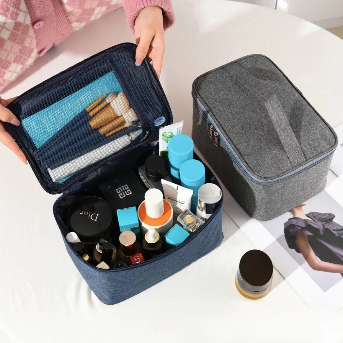 Bolsa de lavado y maquillaje portátil simple de mano de gran capacidad bolsa de almacenamiento para productos de cuidado de la piel bolsa de almacenamiento para paquetes de viaje
