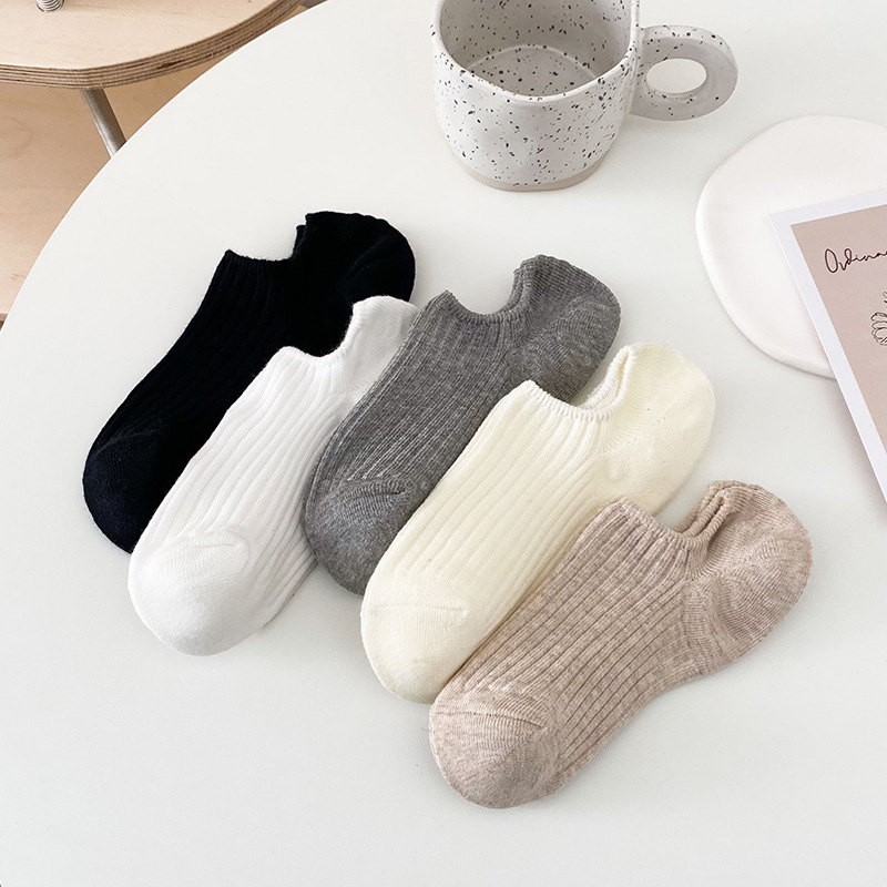 Solid Color Spring and Autumn Invisible Boat Socks for Women, Shallow Mouth Silicone Non-Slip Ins Vertical Stripe Double-Needle Thin Invisible Socks for High Heels