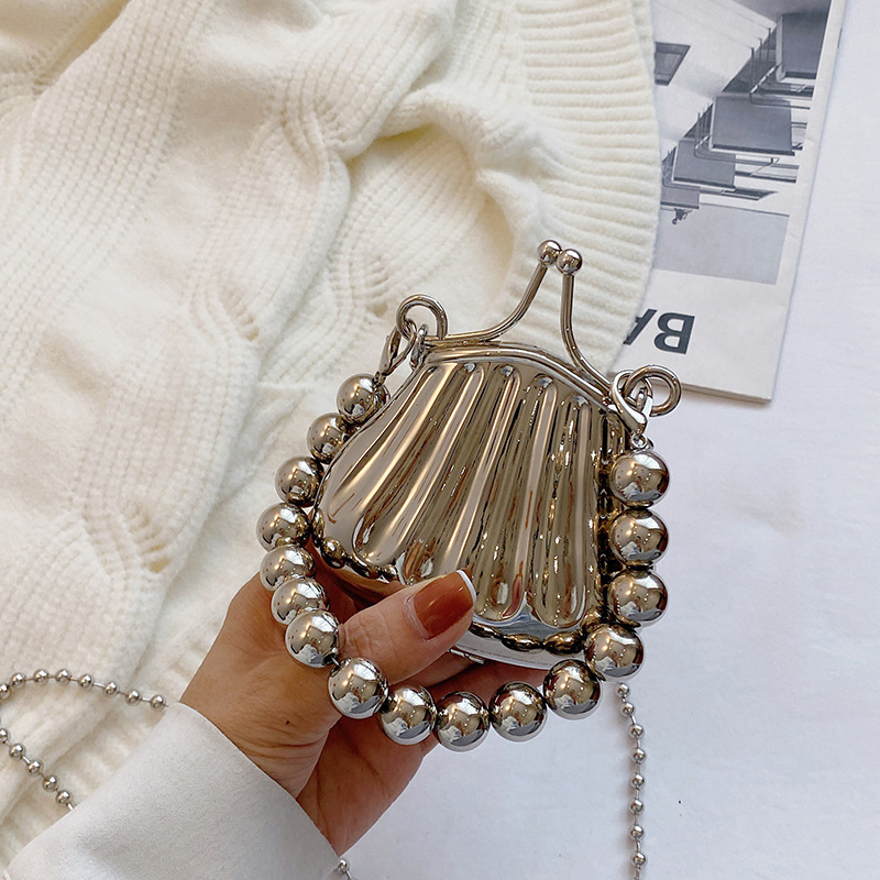 High end Mini Pearl Chain Handheld for Women 2023 New Small Stand One Shoulder Crossbody Shell Blessing Bag_voghion.com