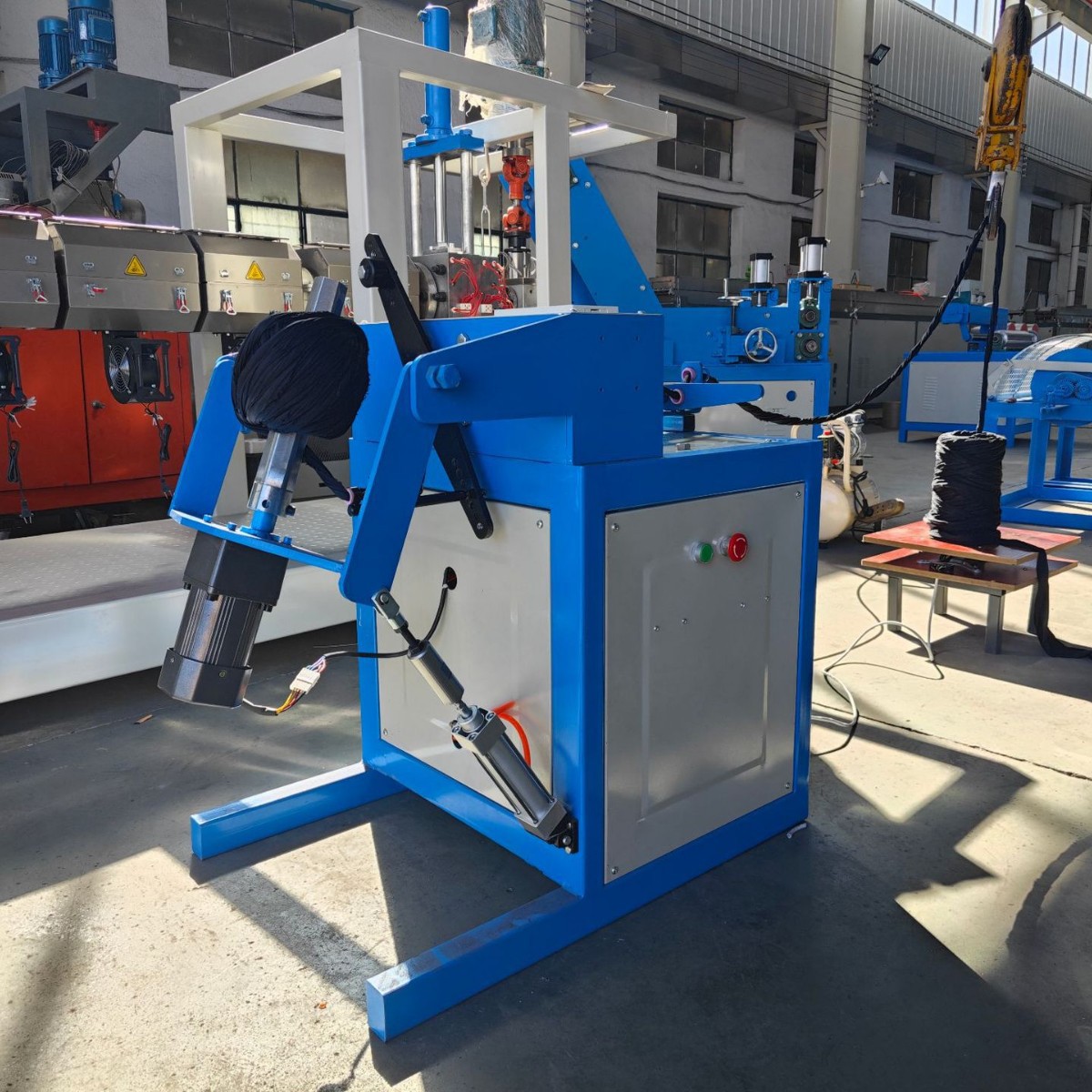 单锭草丙球机 卷线绕球打团机器设备 家用绕团打球机