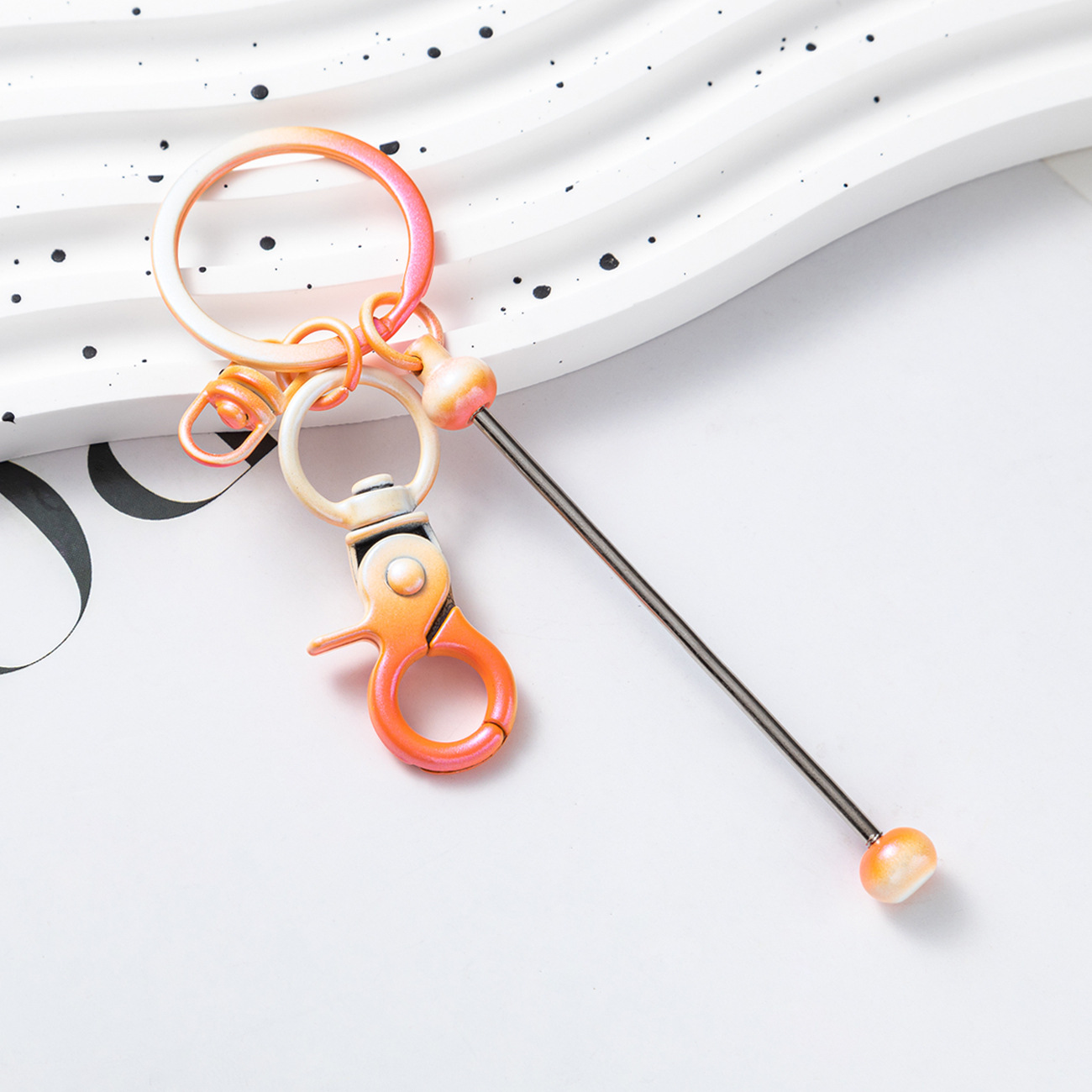 Llavero con cuentas de metal de personalidad creativa, llavero degradado multicolor al por mayor, colgante de joyería de red simple