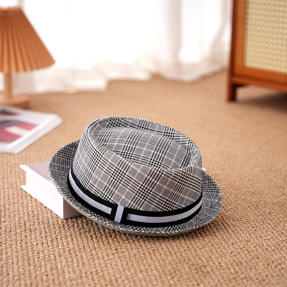 Sombrero de nuevo estilo para hombre, sombra de ala corta de verano, sombrero de caballero de jazz a cuadros de moda, sombrero de copa de cúpula de todo fósforo británico para mujer