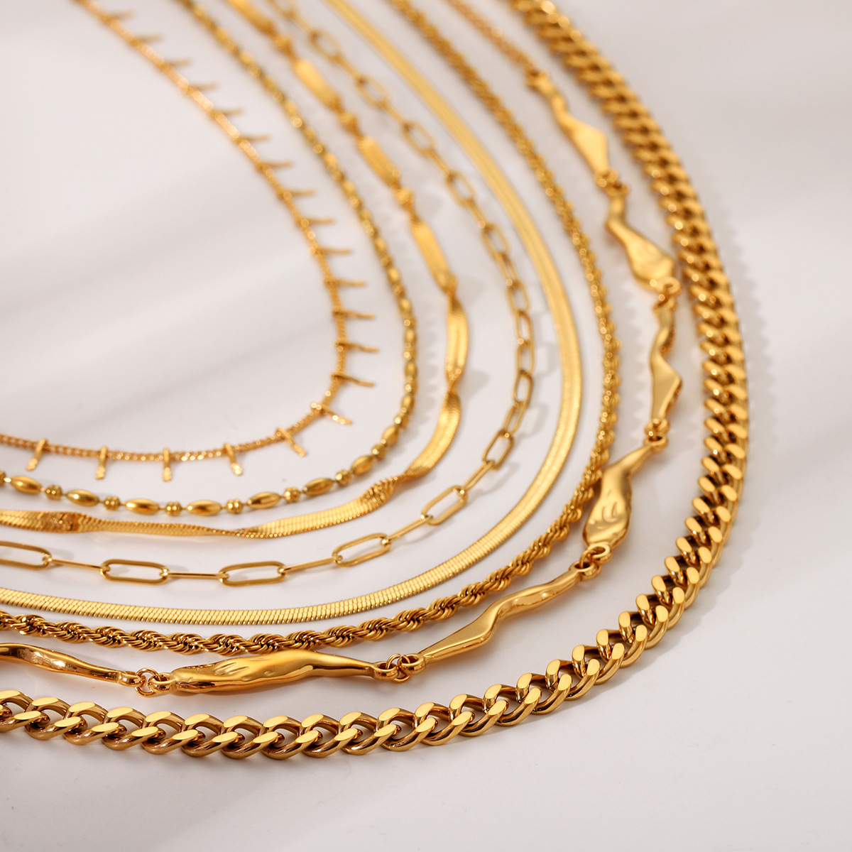 Collana con croce in acciaio inossidabile a catena cubana_voghion.com